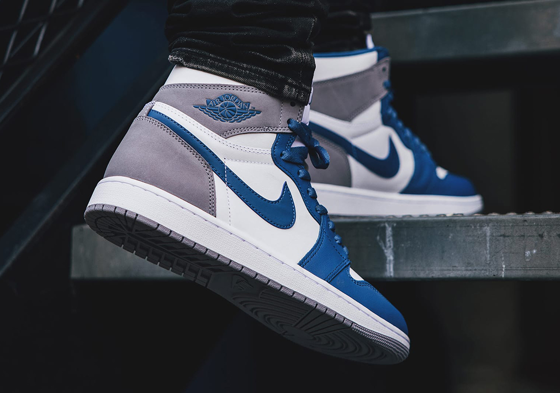 Air Jordan 1 Retro High OG "True Blue" mới nhất