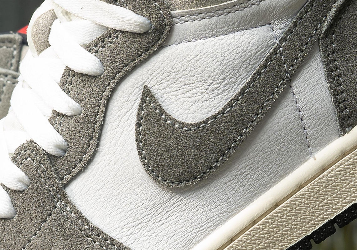 Air Jordan 1 Retro High OG 'Washed Black': Phối màu độc đáo mang lại phong cách vintage - 4