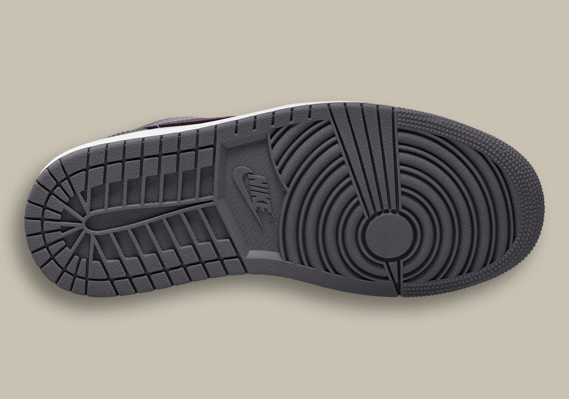 Air Jordan 1 Sail/Off-Noir: Phiên Bản Mới Cho Mùa Thu Năm 2024 - 4