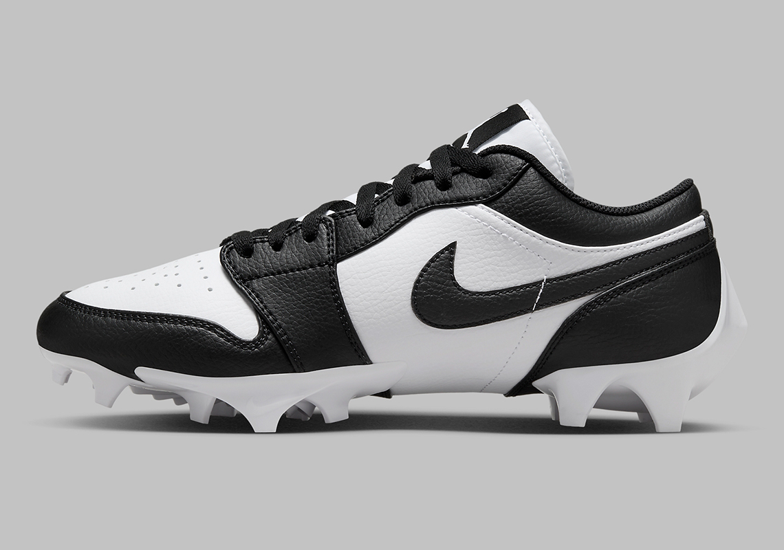 Air Jordan 1 TD 'Panda' Cleats: Sự kết hợp ấn tượng giữa thiết kế sneaker và giày bóng đá - 2