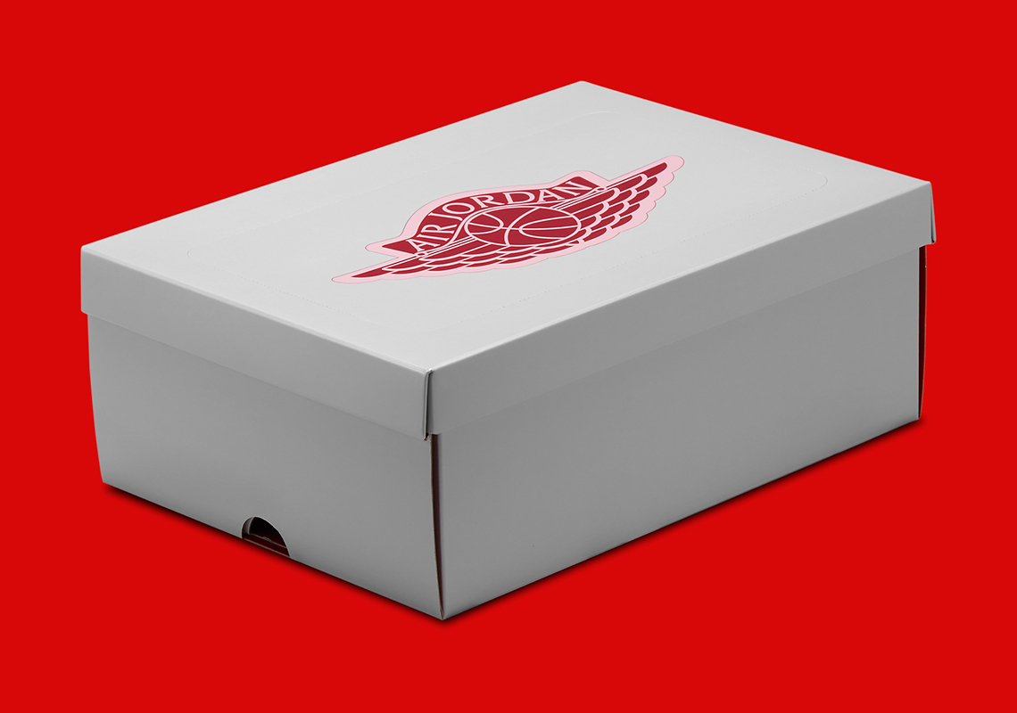 Air Jordan 1 Zoom CMFT 2 Valentine sẽ phát hành vào ngày 9/2/2023 - 10