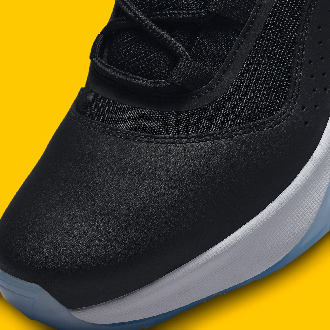 Air Jordan 11 CMFT Low với màu Black/Taxi - 8