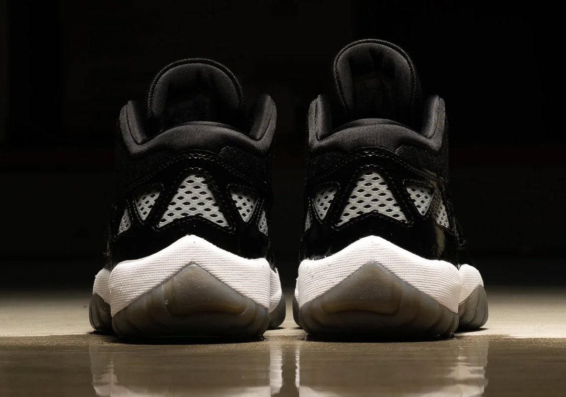Air Jordan 11 IE Low: Bản Phát Hành Mới 'Black/White' Cho Năm 2023 - 3