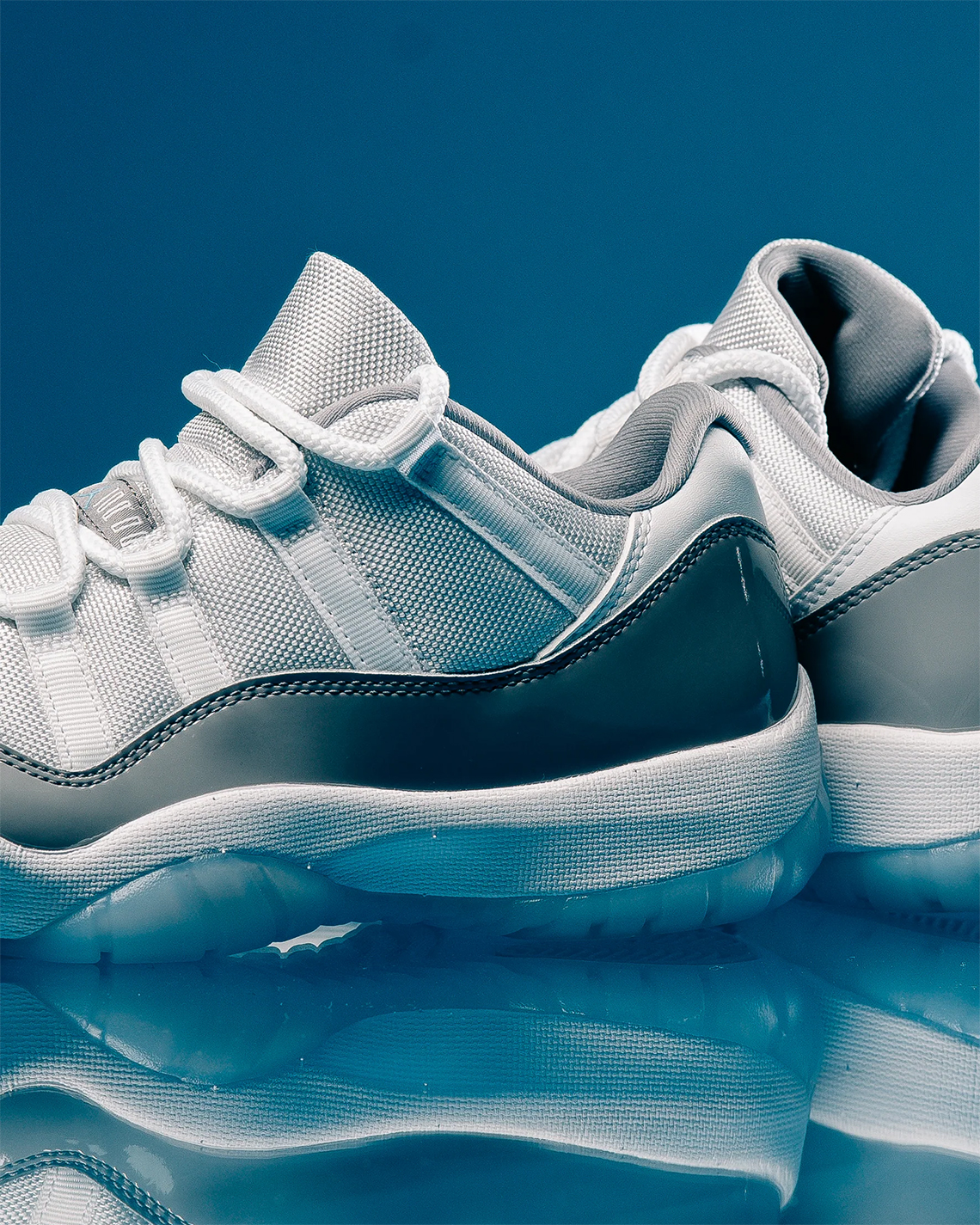 Air Jordan 11 Low Cement Grey - Sự kế thừa của đôi giày 35 năm lịch sử - 3