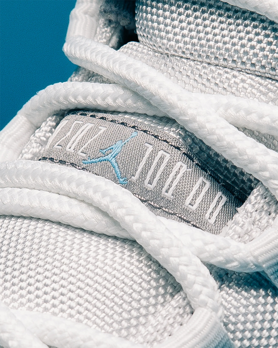 Air Jordan 11 Low Cement Grey - Sự kế thừa của đôi giày 35 năm lịch sử - 4