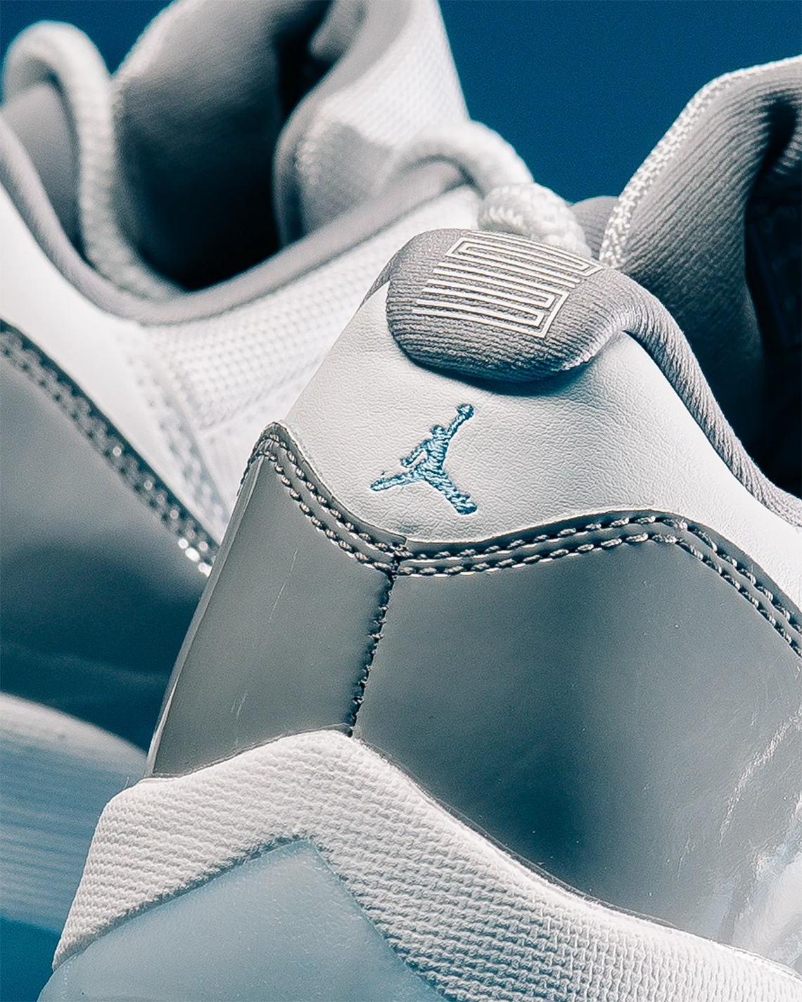 Air Jordan 11 Low Cement Grey - Sự kế thừa của đôi giày 35 năm lịch sử - 5