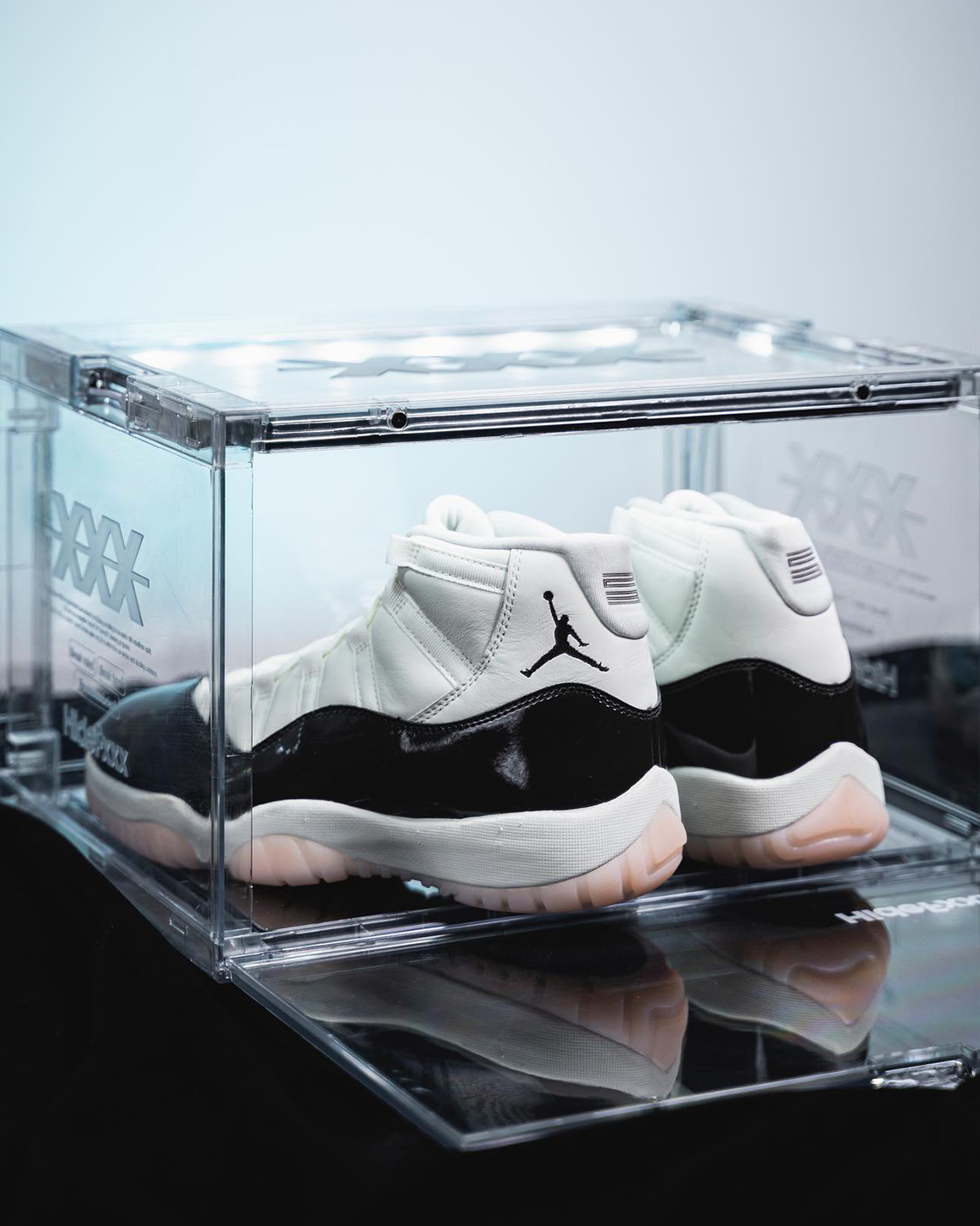 Air Jordan 11 Neapolitan dành cho nữ sẽ ra mắt vào mùa lễ hội năm 2023 - 10