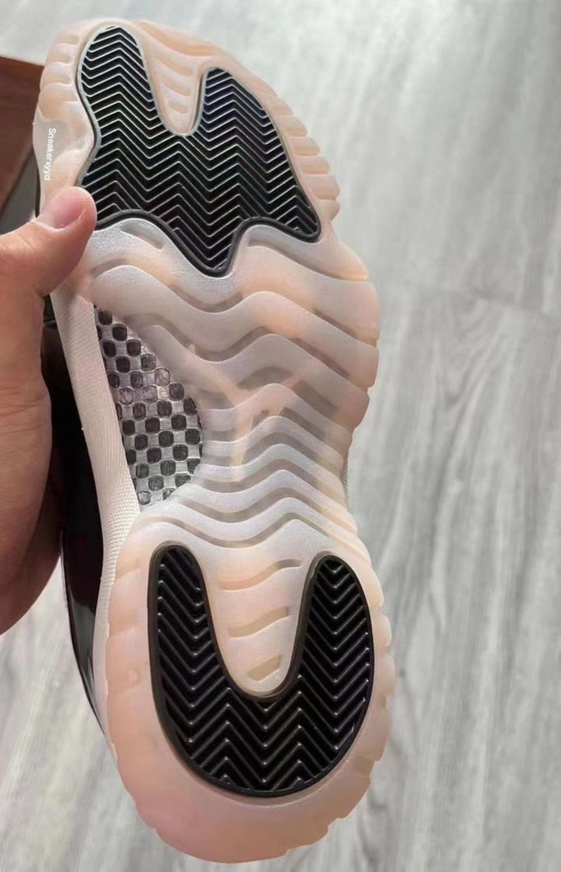 Air Jordan 11 Neapolitan dành cho nữ sẽ ra mắt vào mùa lễ hội năm 2023 - 22