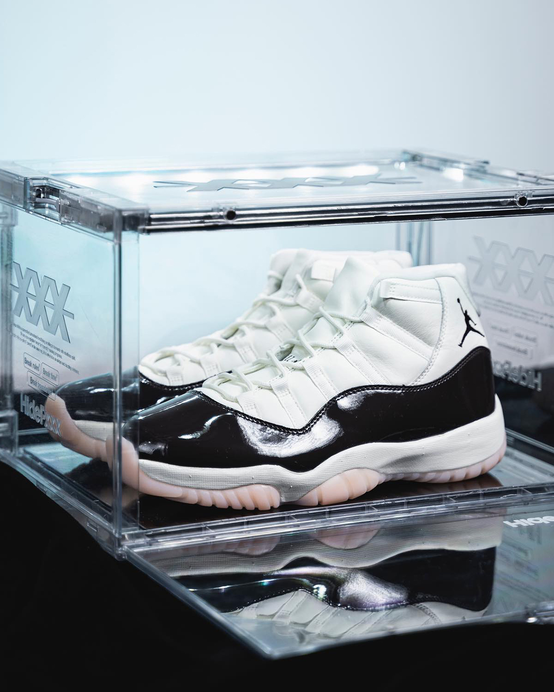 Air Jordan 11 Neapolitan dành cho nữ sẽ ra mắt vào mùa lễ hội năm 2023 - 9