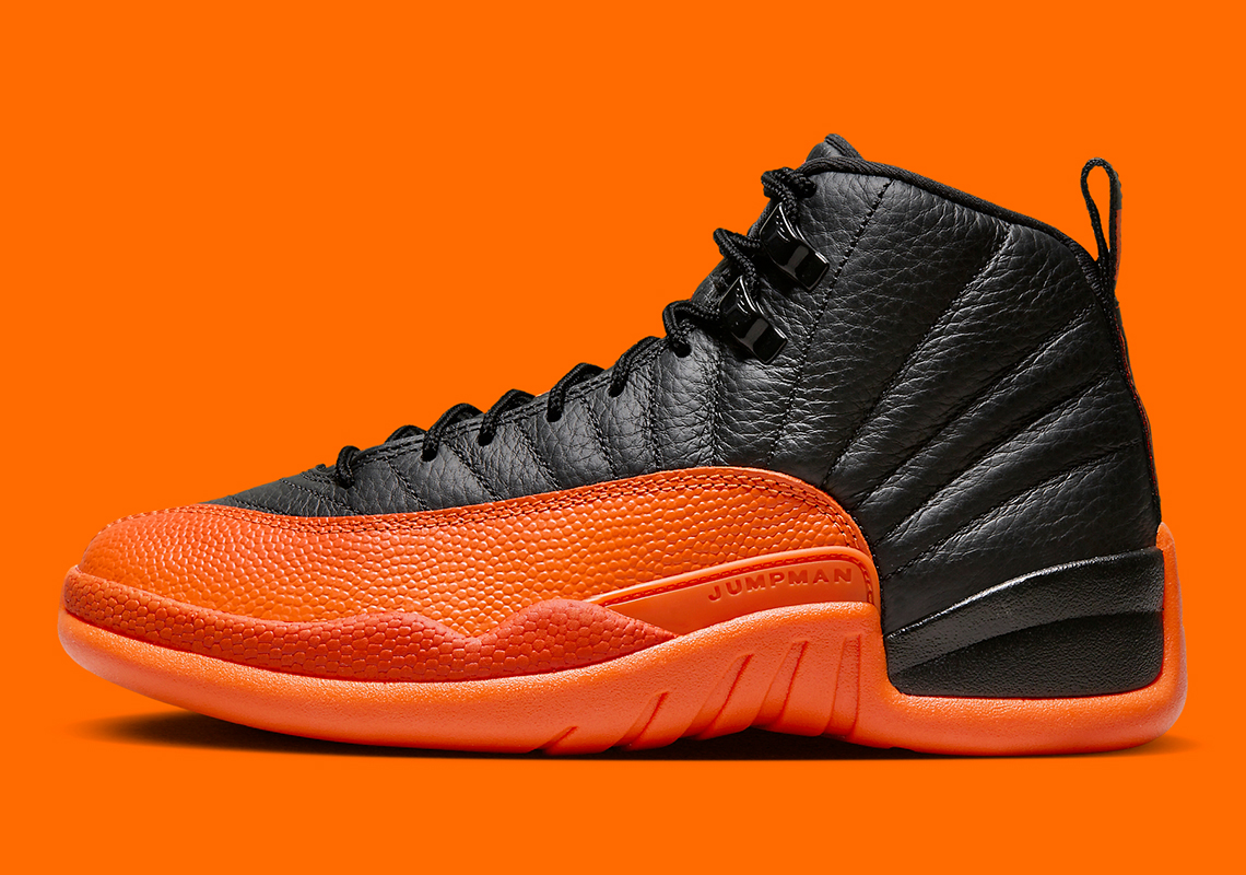 Air Jordan 12 'Black/Brilliant Orange': Sự phối màu táo bạo và lôi cuốn! - 2