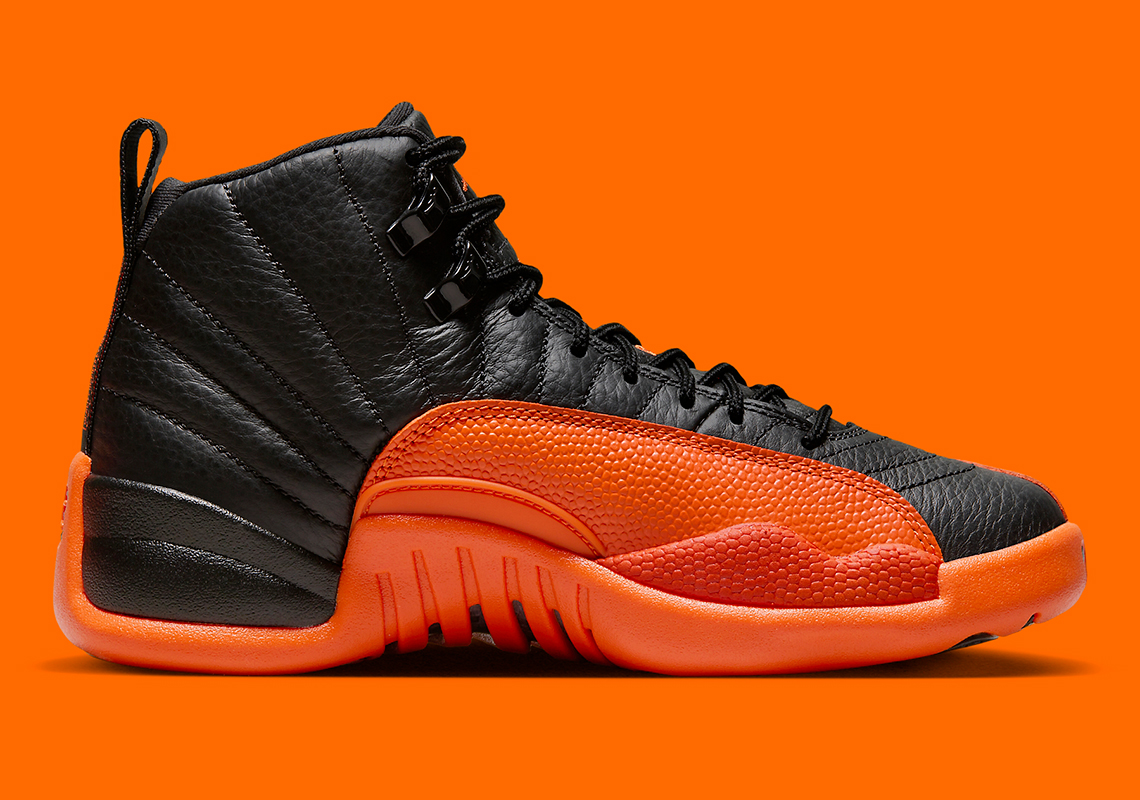 Air Jordan 12 'Black/Brilliant Orange': Sự phối màu táo bạo và lôi cuốn! - 3