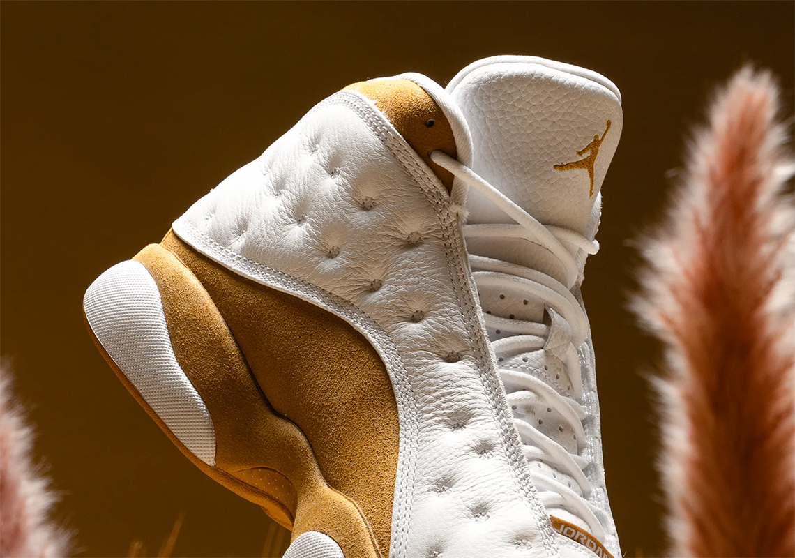 Air Jordan 13 Wheat Ra Mắt Ngày 2 - 22