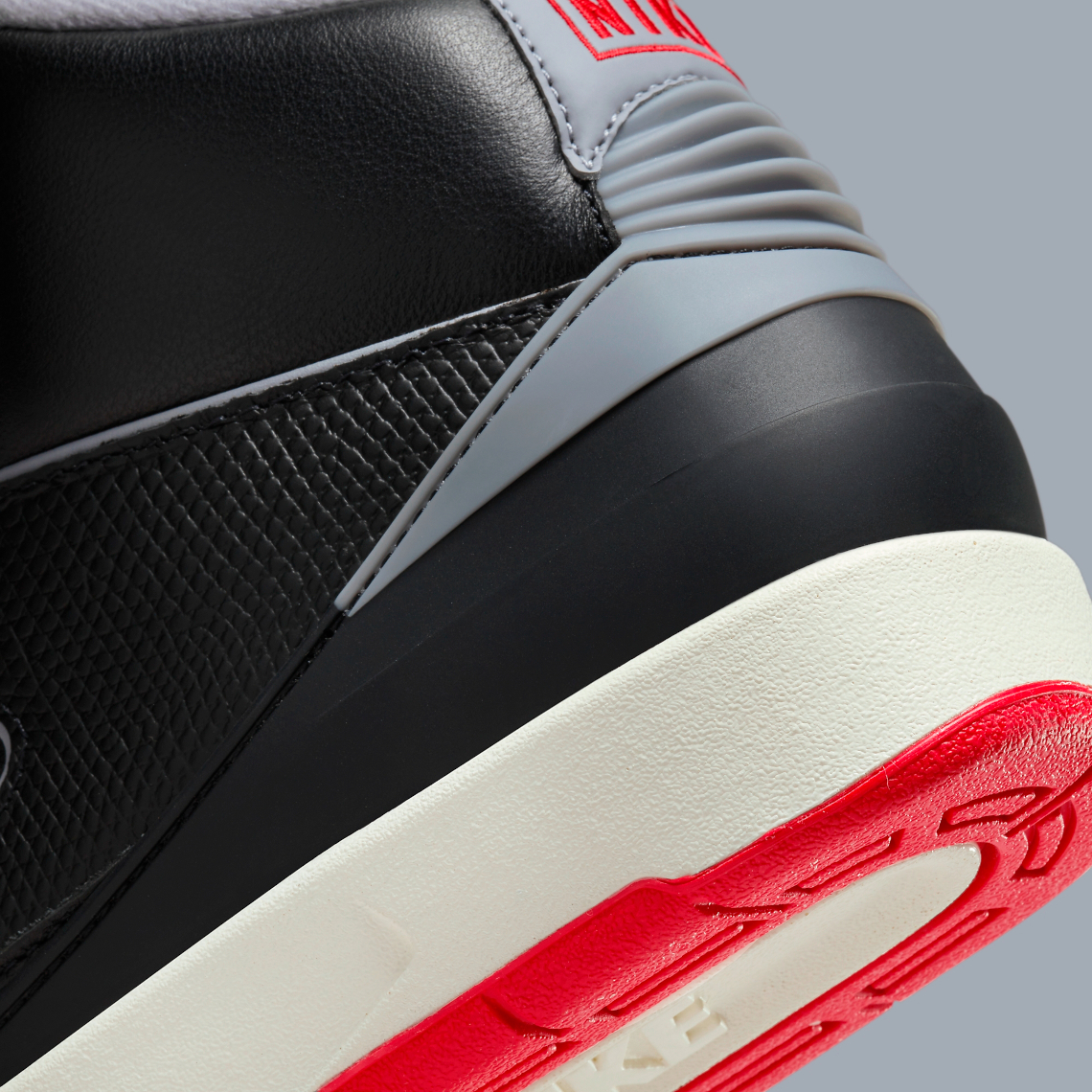 Air Jordan 2 'Black Cement' Sẽ Ra Mắt Trong Tháng 9 - 8