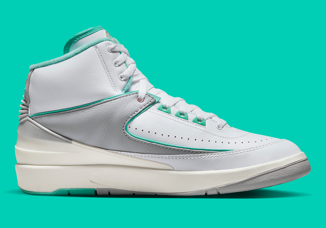 Air Jordan 2 Crystal Mint: Đậm Chất NYC, Bản Phát Hành Kỷ Niệm Đáng Chú Ý! - 4
