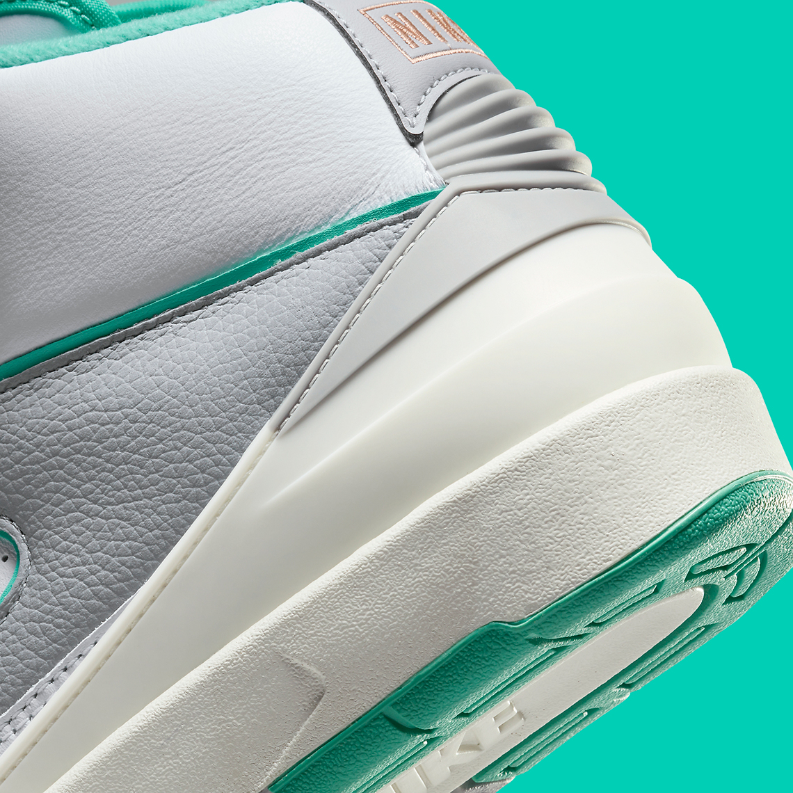 Air Jordan 2 Crystal Mint: Đậm Chất NYC, Bản Phát Hành Kỷ Niệm Đáng Chú Ý! - 8
