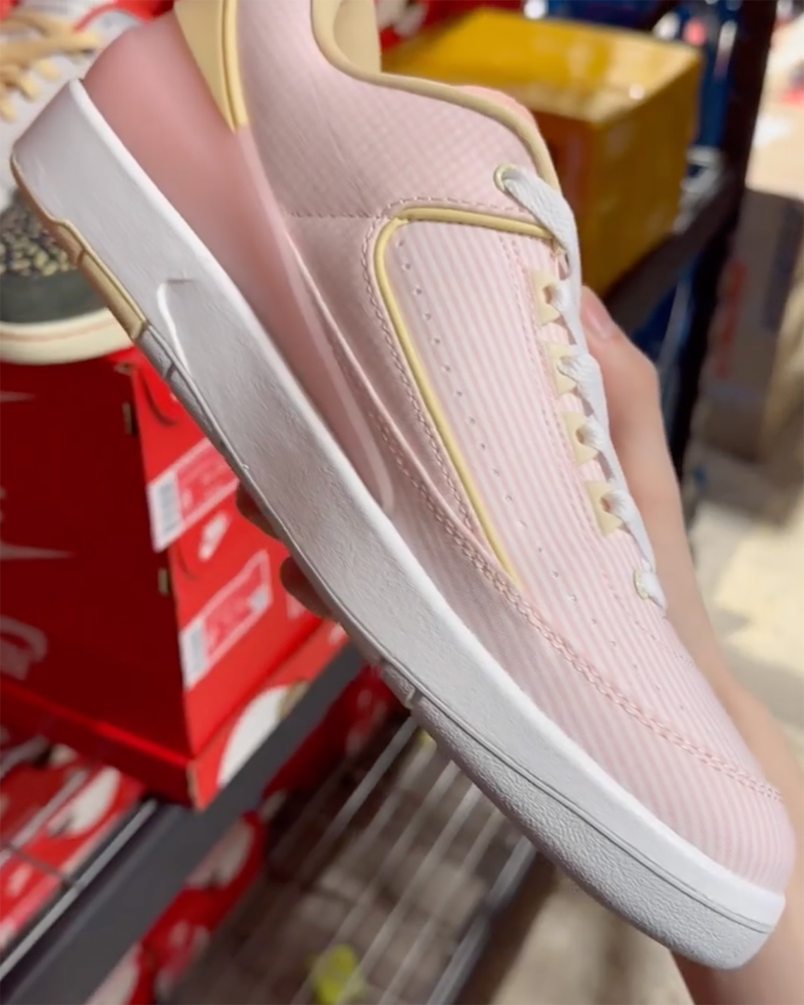 Air Jordan 2 Low Craft Atmosphere có họa tiết kẻ sọc - 6