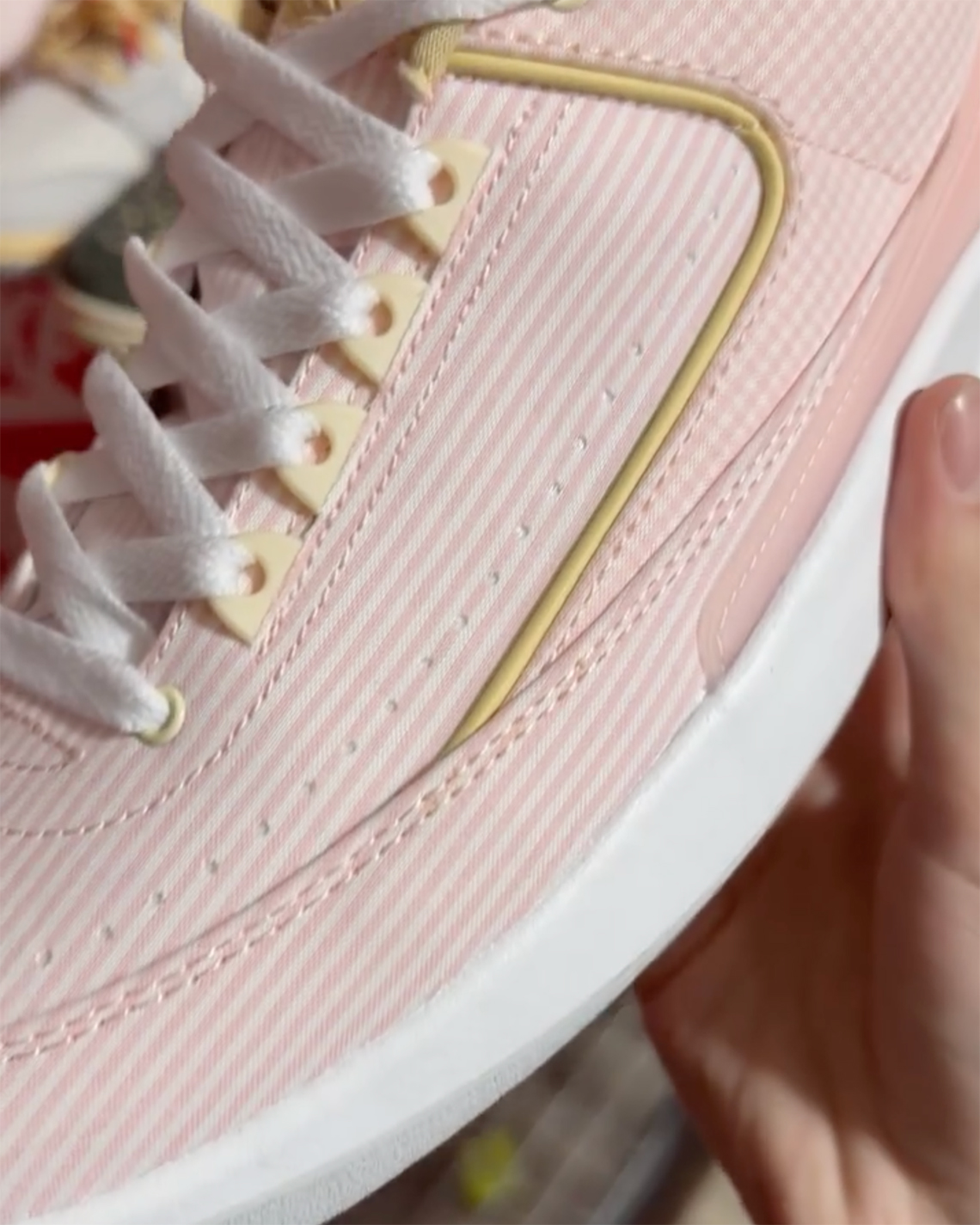 Air Jordan 2 Low Craft Atmosphere có họa tiết kẻ sọc - 7