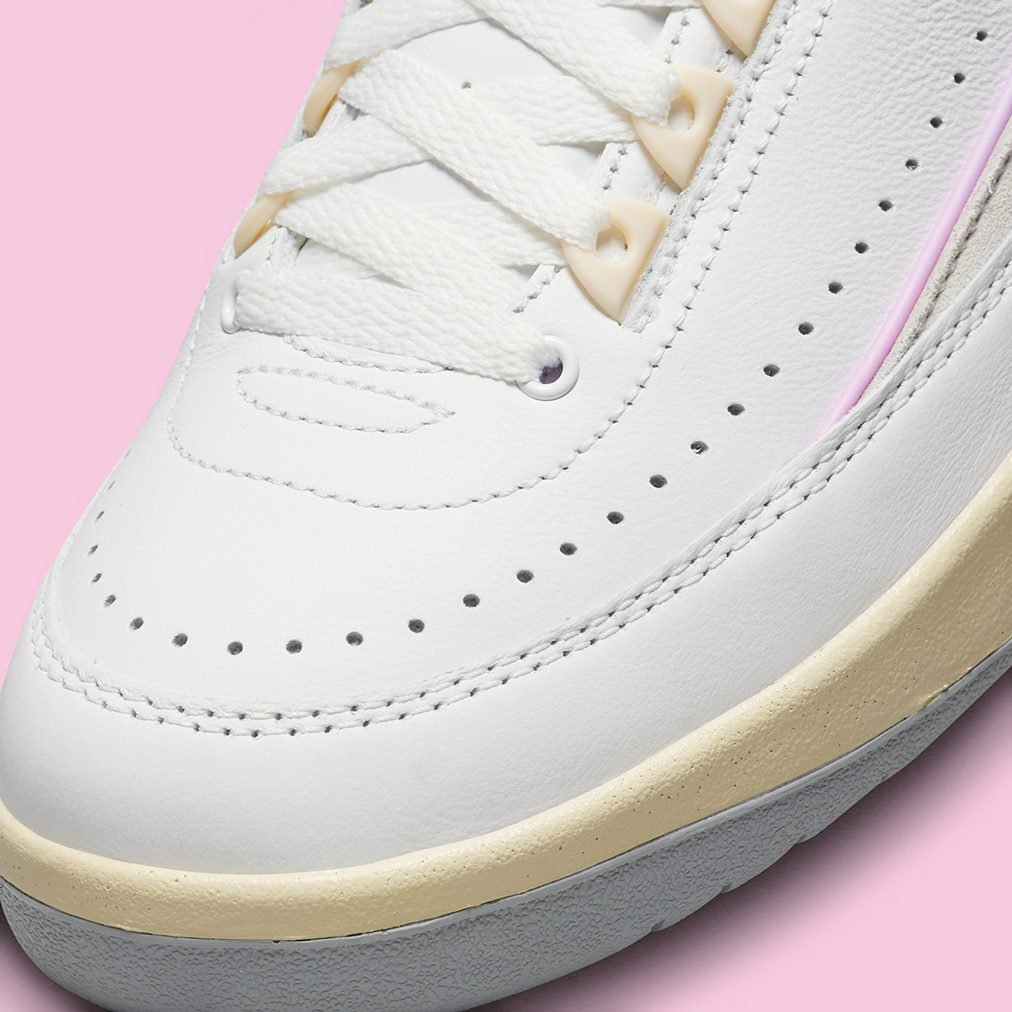 Air Jordan 2 Low 'Look Up In The Air': Sự kết hợp đặc biệt dành riêng cho phụ nữ - 9