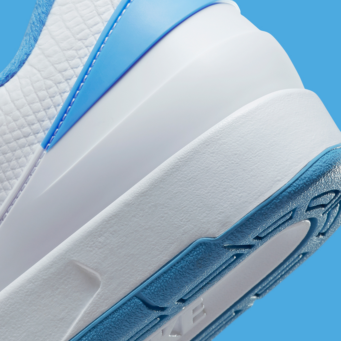 Air Jordan 2 Low 'UNC': Màu Xanh Nhớ Đến Đội Bóng UNC - 8