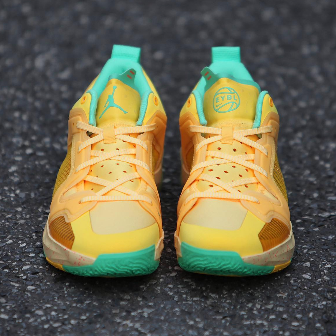 Air Jordan 37 Low EYBL: Phiên bản đặc biệt với gam màu chàm tươi sáng cho Nike EYBL Peach Jam Championship! - 17