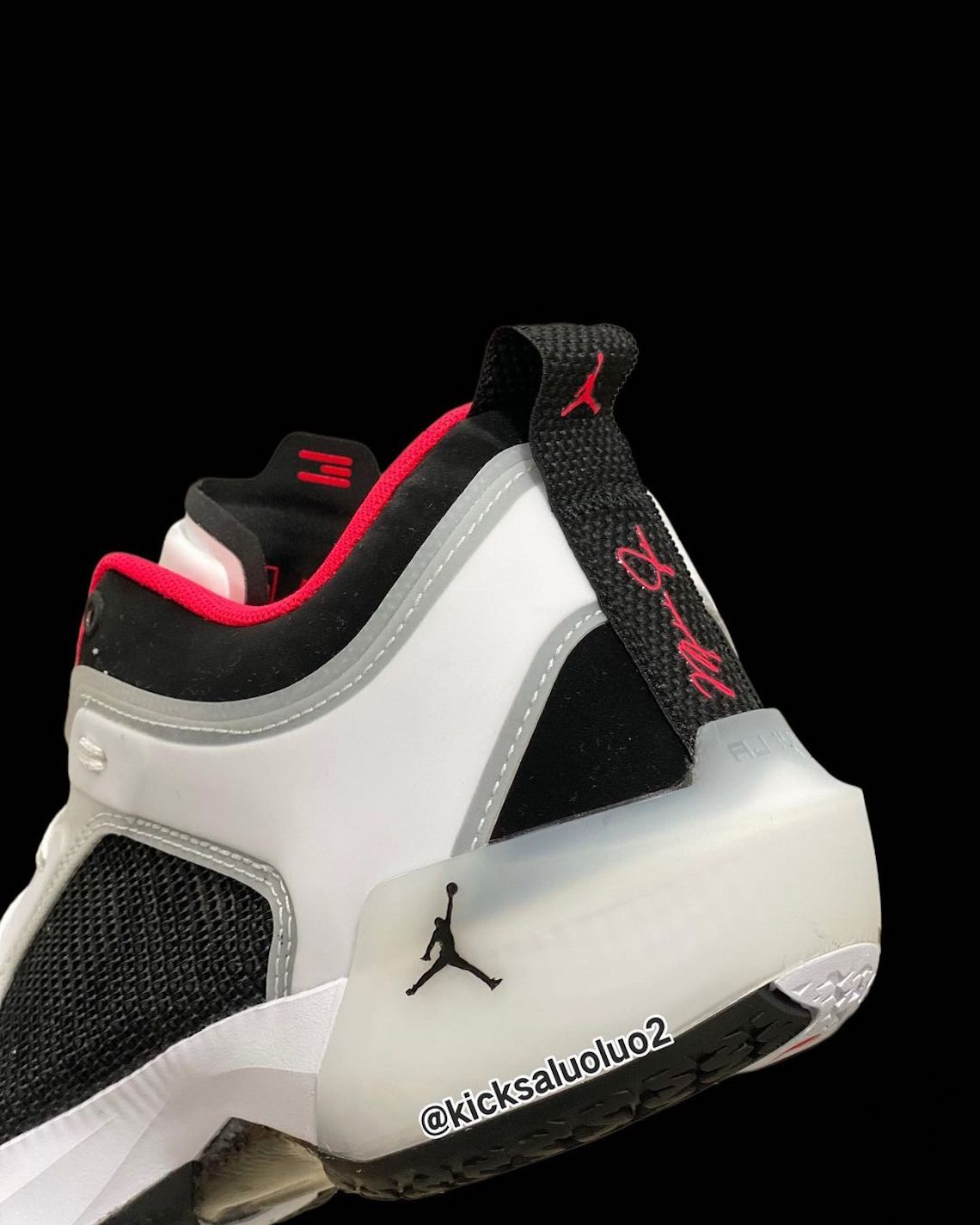 Air Jordan 37 Low ra mắt với các màu sắc cổ điển của Chicago Bulls - 5