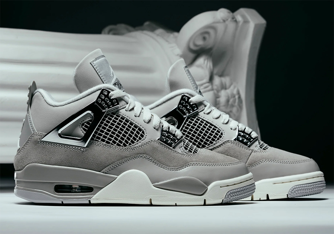 Air Jordan 4 'Frozen Moments': Phát Hành Các Kích Cỡ Độc Quyền Cho Nữ - 2
