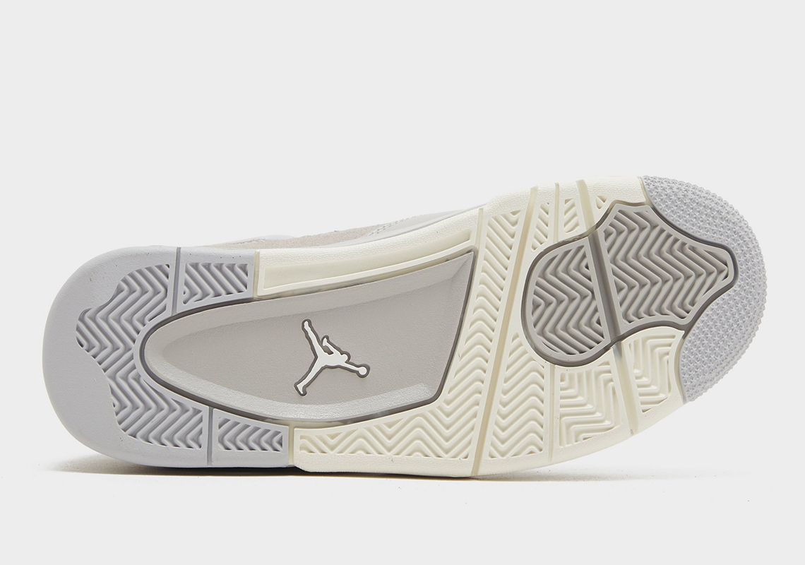 Air Jordan 4 Frozen Moments - Sự Kỷ Niệm Với Màu Sắc Thanh Lịch và Thiết Kế Tinh Tế - 5