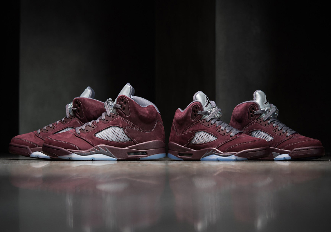 Air Jordan 5 'Burgundy' Quay Lại với Phiên Bản Retro 2023 - 2