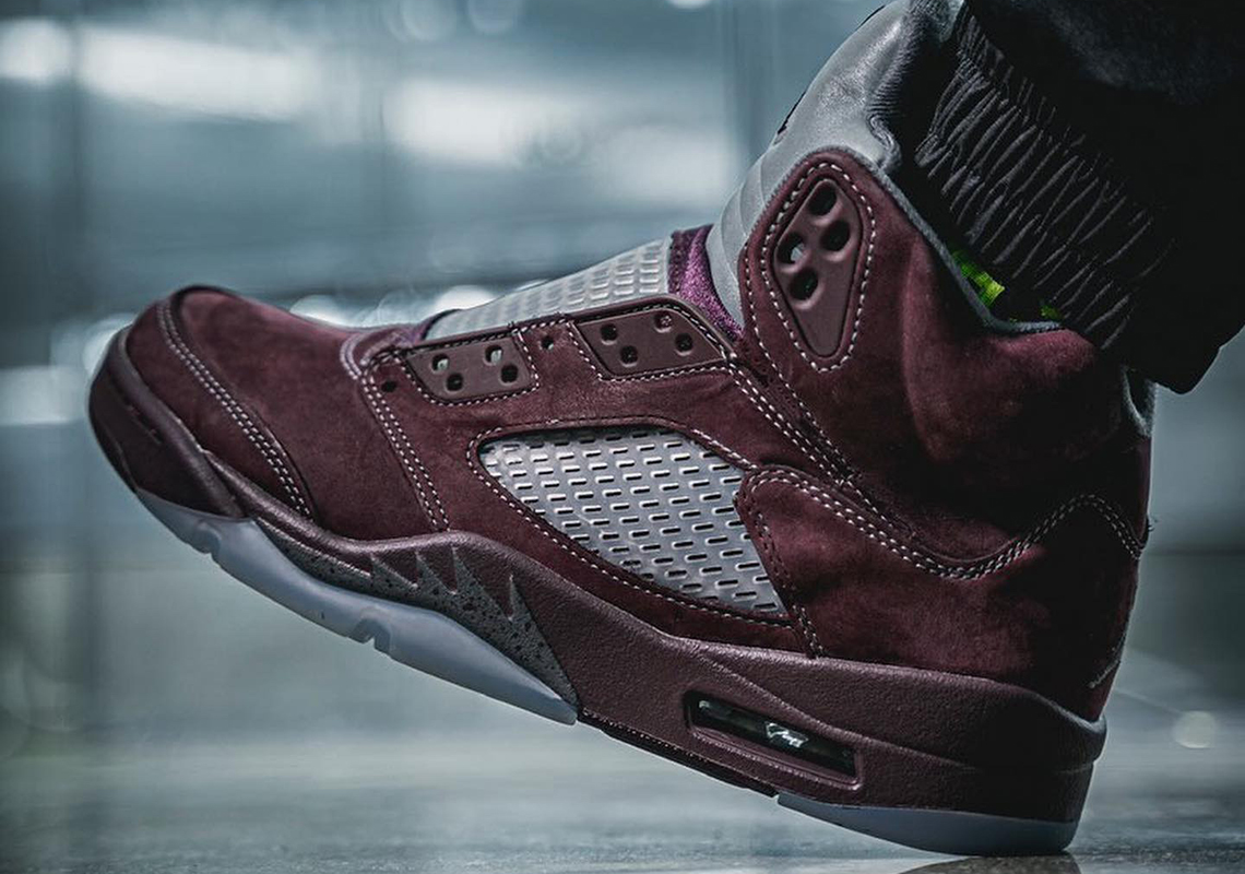  Air Jordan 5 Burgundy sẽ quay trở lại vào ngày 9 tháng 9 - 1