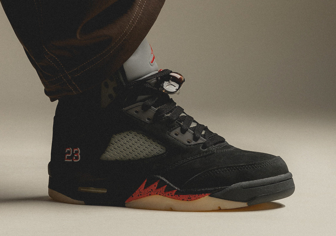 Air Jordan 5 Gore-Tex Off-Noir phát hành vào ngày 3/11/2022 tại Anh và Châu Âu - 1