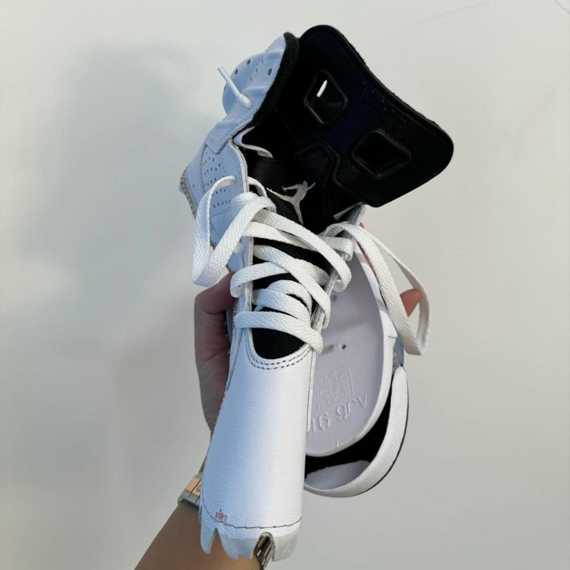 Air Jordan 6 Reverse Oreo: Sự Kết Hợp Độc Đáo - 4