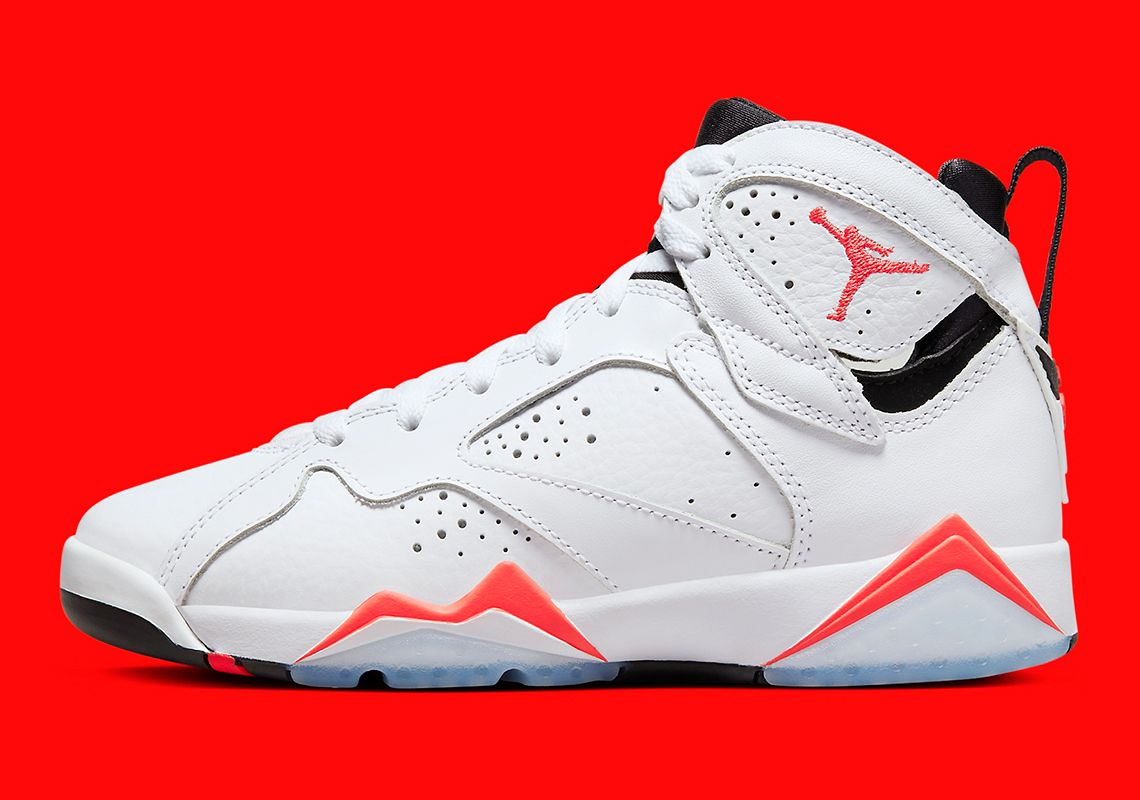 Air Jordan 7 White/Infrared: Thiết kế cổ điển, phong cách hiện đại - 1