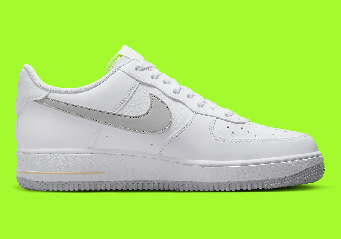 Air màu Volt làm nổi bật Nike Air Force 1 này - 2