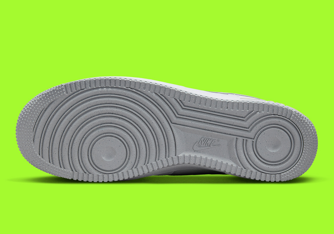 Air màu Volt làm nổi bật Nike Air Force 1 này - 5