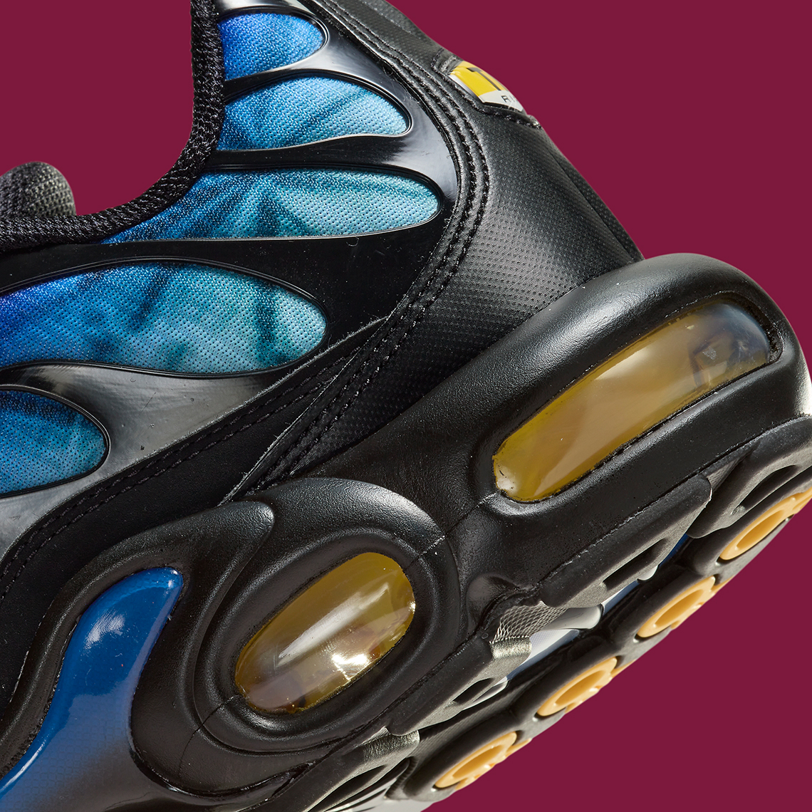 Air Max Plus 'Anniversary' - 25 Năm Sự Thống Trị Của Một Biểu Tượng Thời Trang Giày - 7