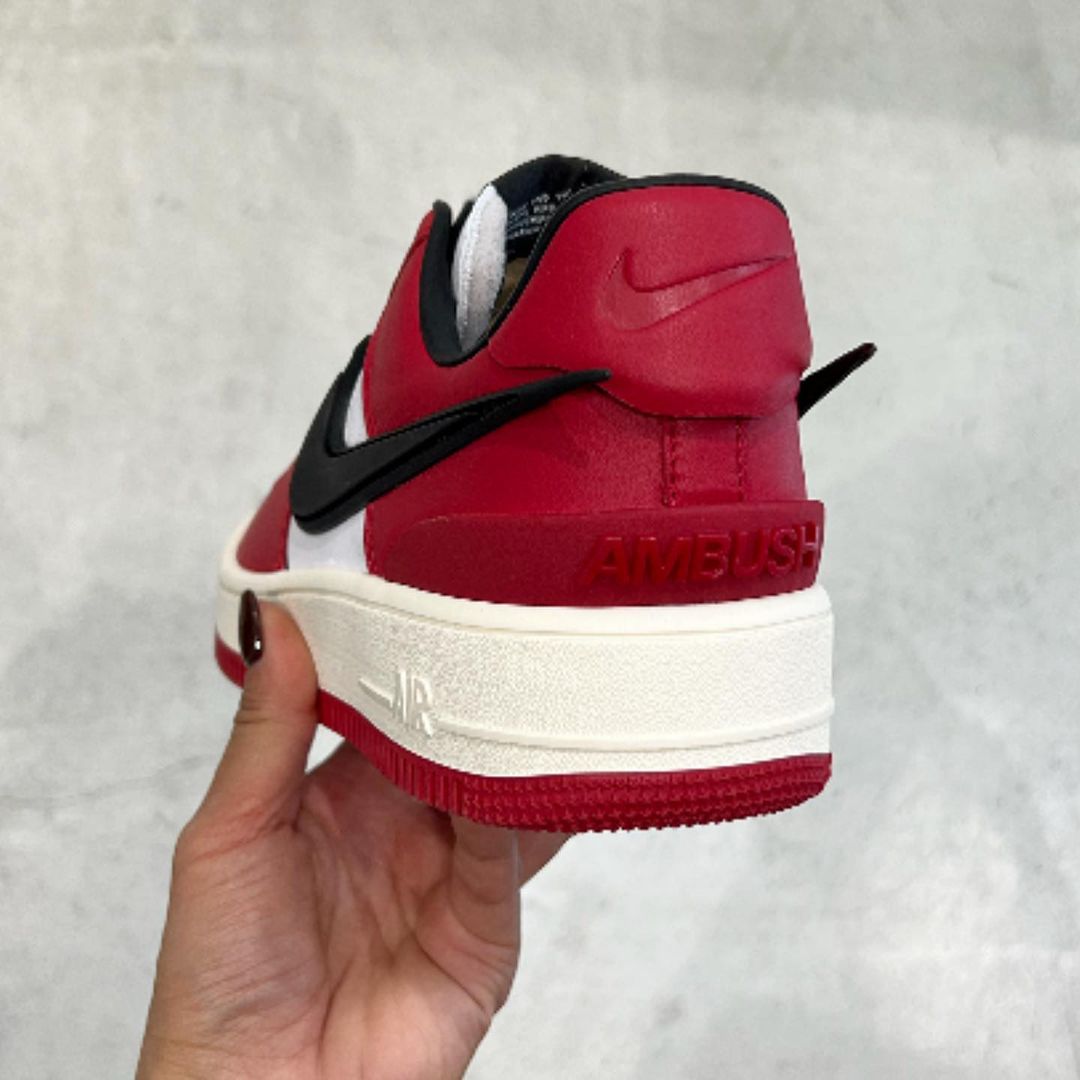 AMBUSH phục sinh lại Tailpipe Swoosh  trên Nike Air Force 1 - 3