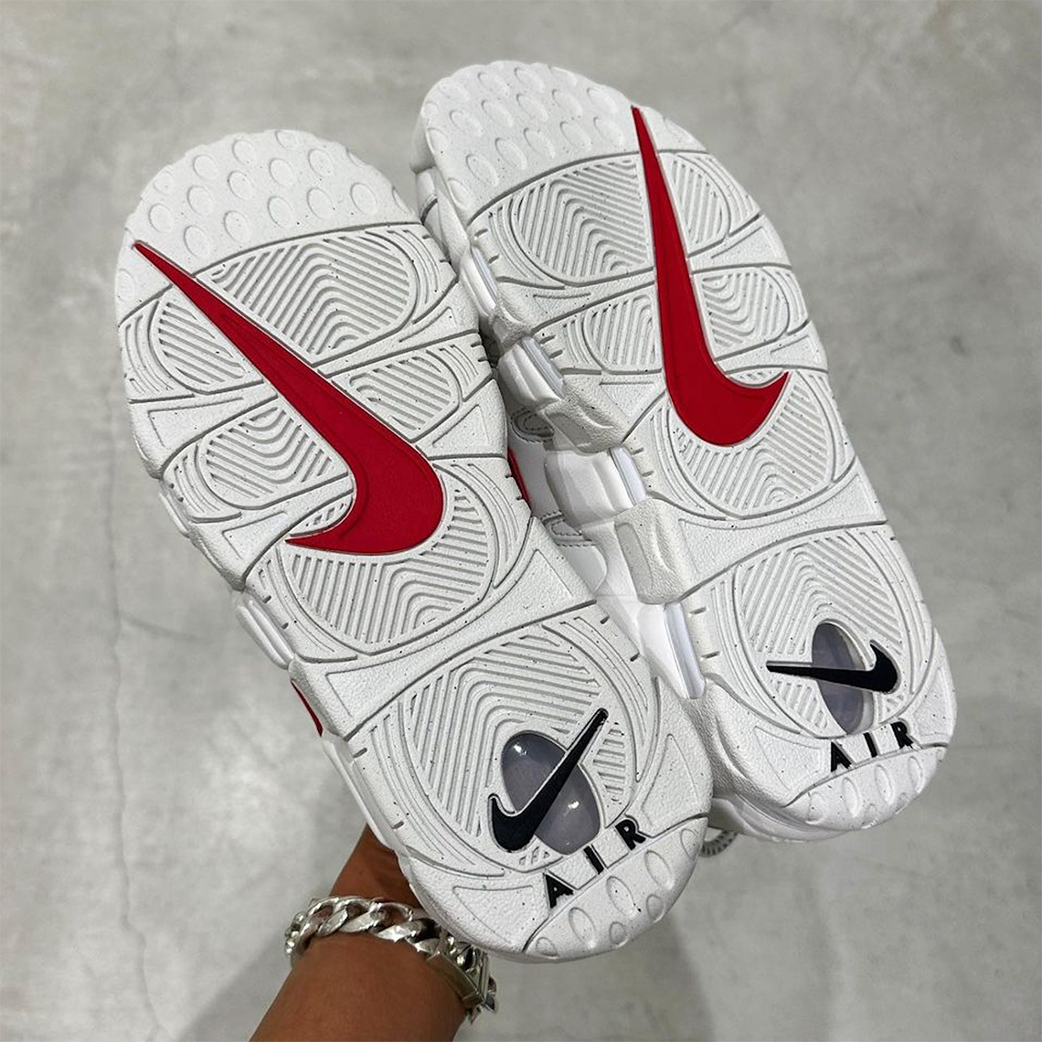 AMBUSH x Nike Air More Uptempo: Phiên Bản Ghi Dấu Sự Độc Đáo - 3