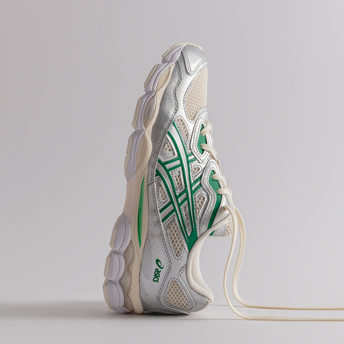 ASICS GEL-NYC: Sự Kết Hợp Màu Bạc Chắc Chắn Chinh Phục Sneakerhead - 5