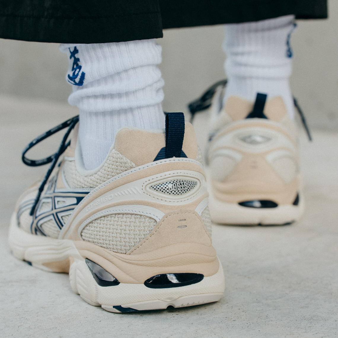 Asics GT-2160 'This Is Costs Way': Sự Kết Hợp Độc Đáo với Phong Cách Truyền Thống - 8