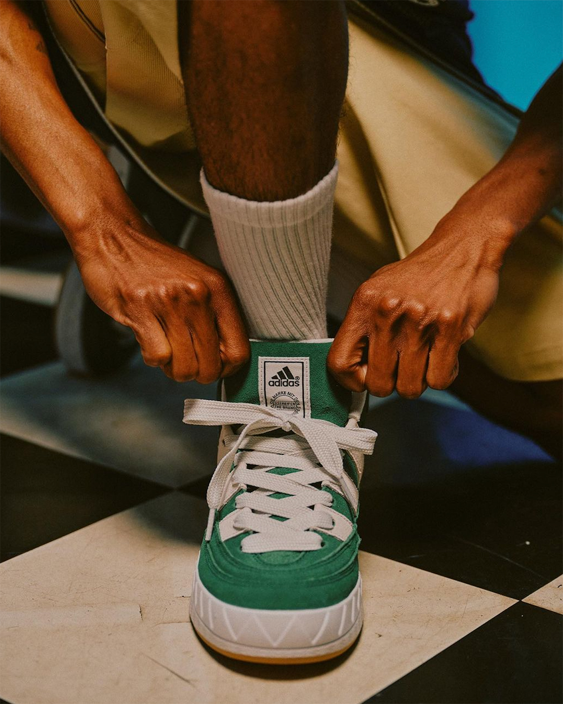 Atmos ra mắt bộ sưu tập hợp tác mới với adidas trong tông màu Collegiate Green - 5