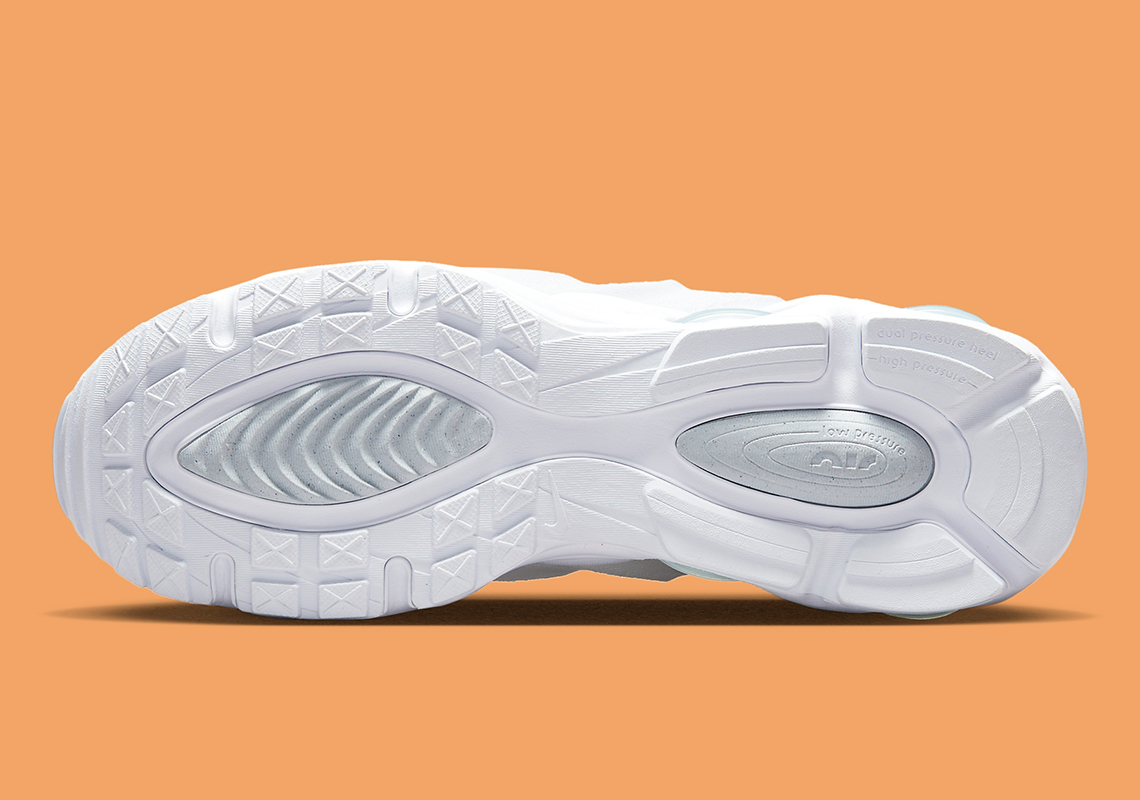 Ba màu trắng xuất hiện trên Nike Air Max TW - 6