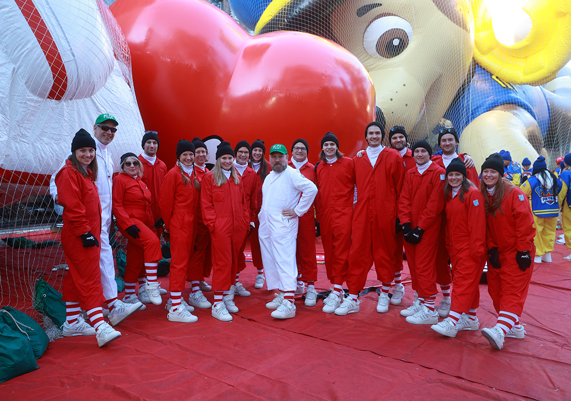 Bad Bunny X ADIDAS được phát hành với màu Trắng vào ngày 10/12/2022 - 14