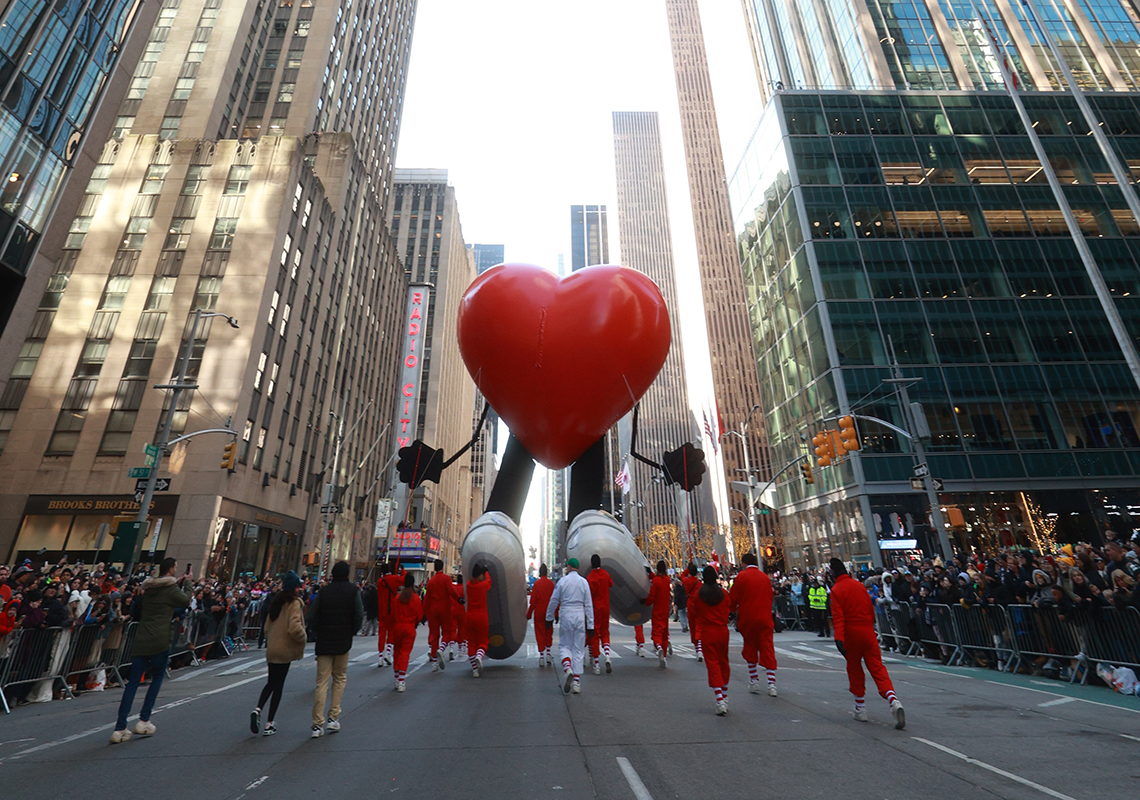 Bad Bunny X ADIDAS được phát hành với màu Trắng vào ngày 10/12/2022 - 16