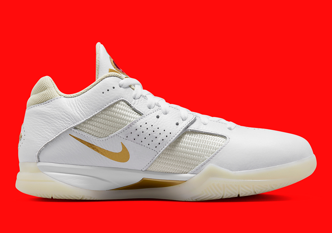 Bề mặt của Nike KD 3 Retro có màu trắng và vàng - 3