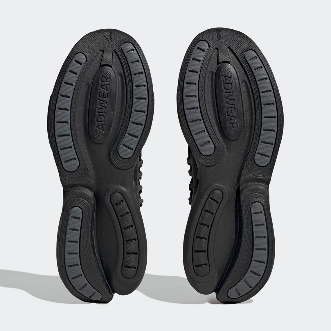 Bề ngoài của adidas AlphaBOOST V1 được phối màu ba màu đen - 6