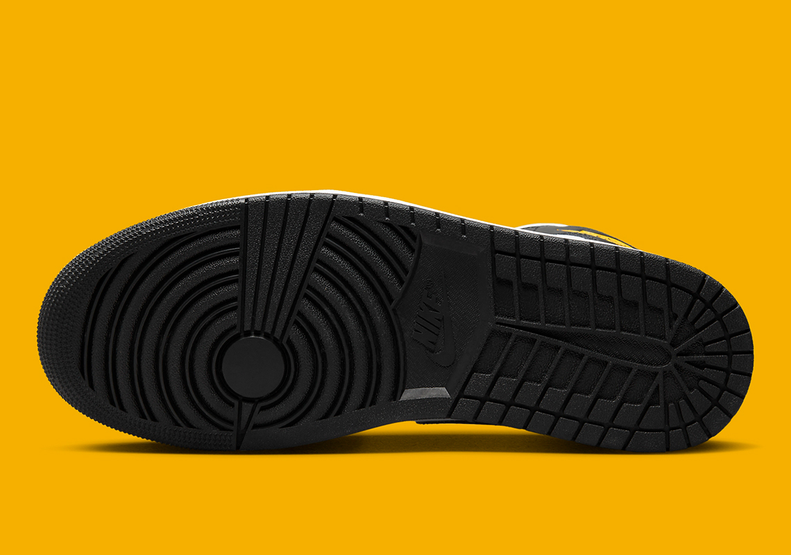 Bí Mật Về Đôi Giày Air Jordan 1 Mid Mà Người Hâm Mộ Steelers Sẽ Yêu Thích - 5