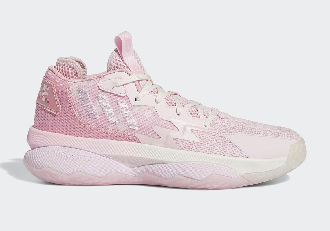 Bình minh lịch sử của Damian Lillard và đôi giày adidas Dame 8 Sakura - 3