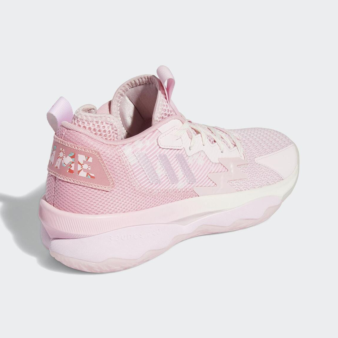 Bình minh lịch sử của Damian Lillard và đôi giày adidas Dame 8 Sakura - 5