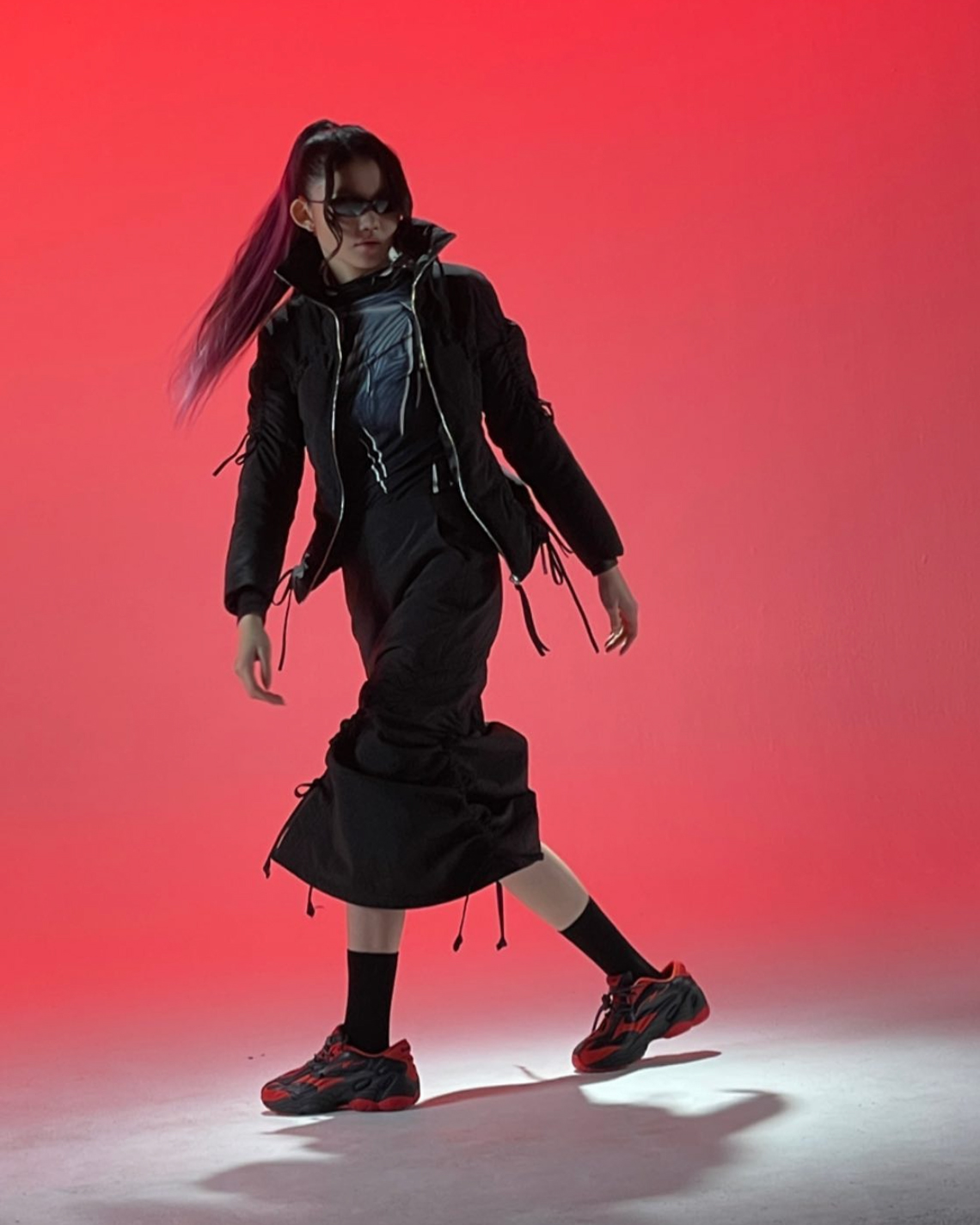 Bộ ảnh hợp tác Reebok DMX Run 6 Modern giữa buổi trình diễn thời trang FW23 - 7