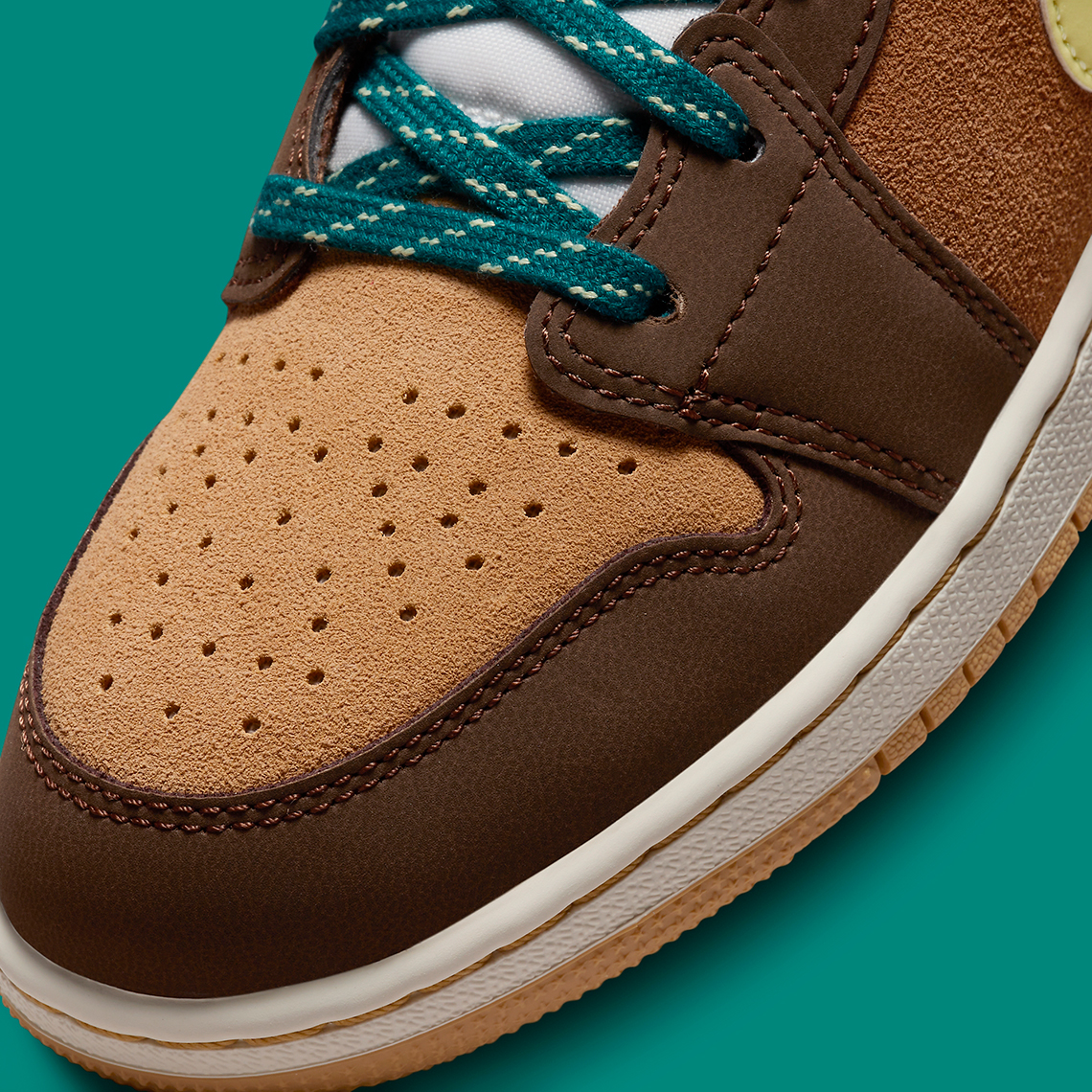 Bộ dụng cụ Teddy Bear lên sàn trên đôi giày Air Jordan 1 Mid GS - 9